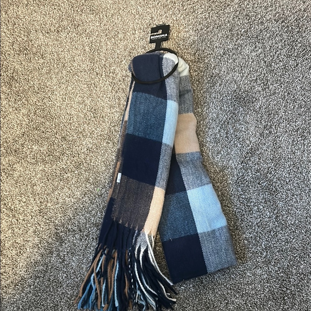 Stylish Blue and Tan Checkered Scarf